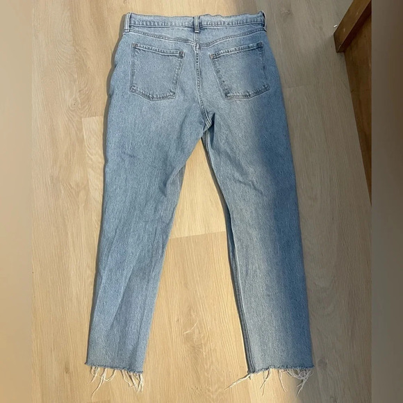 Old Navy High Rise Jeans - Picture 3 of 7